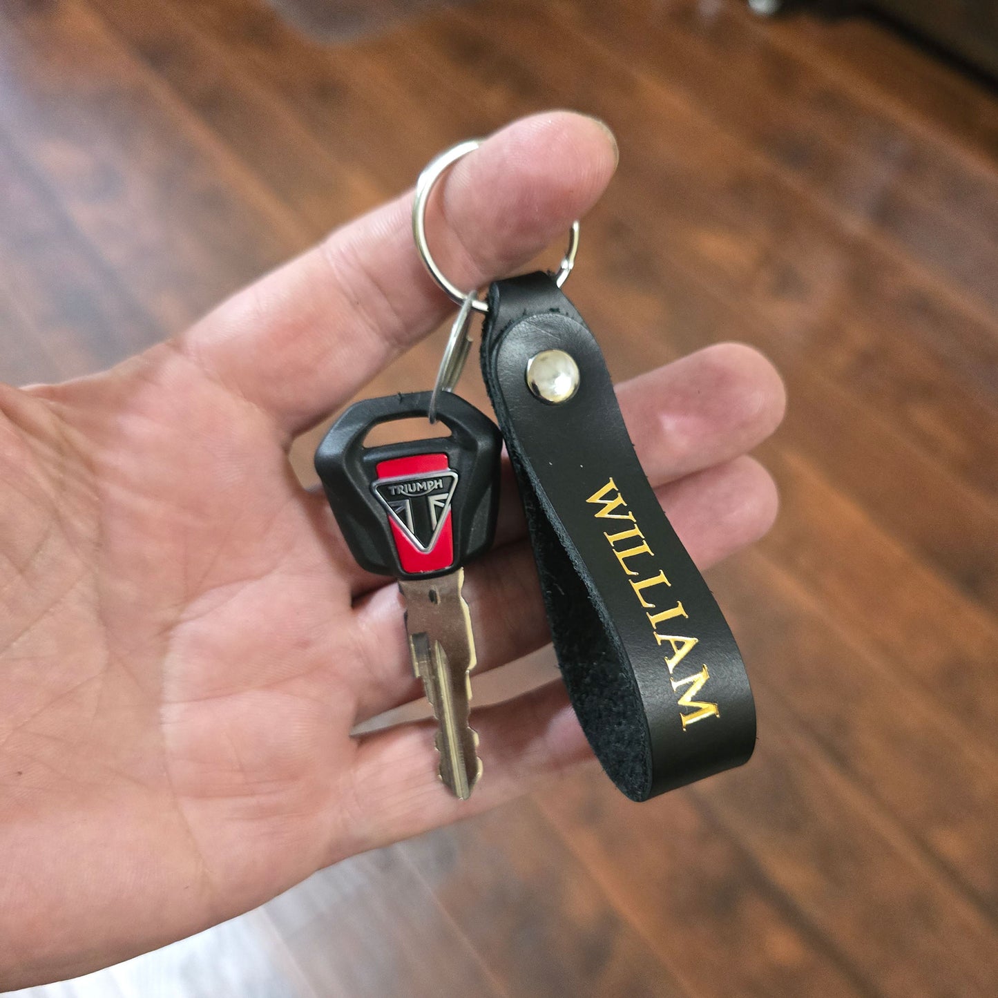 Handmade Personalized Leather Keychain – Custom Full Grain Leather Key Ring with Name or Initials, Embossed or Foil Stamped in Gold/Silve