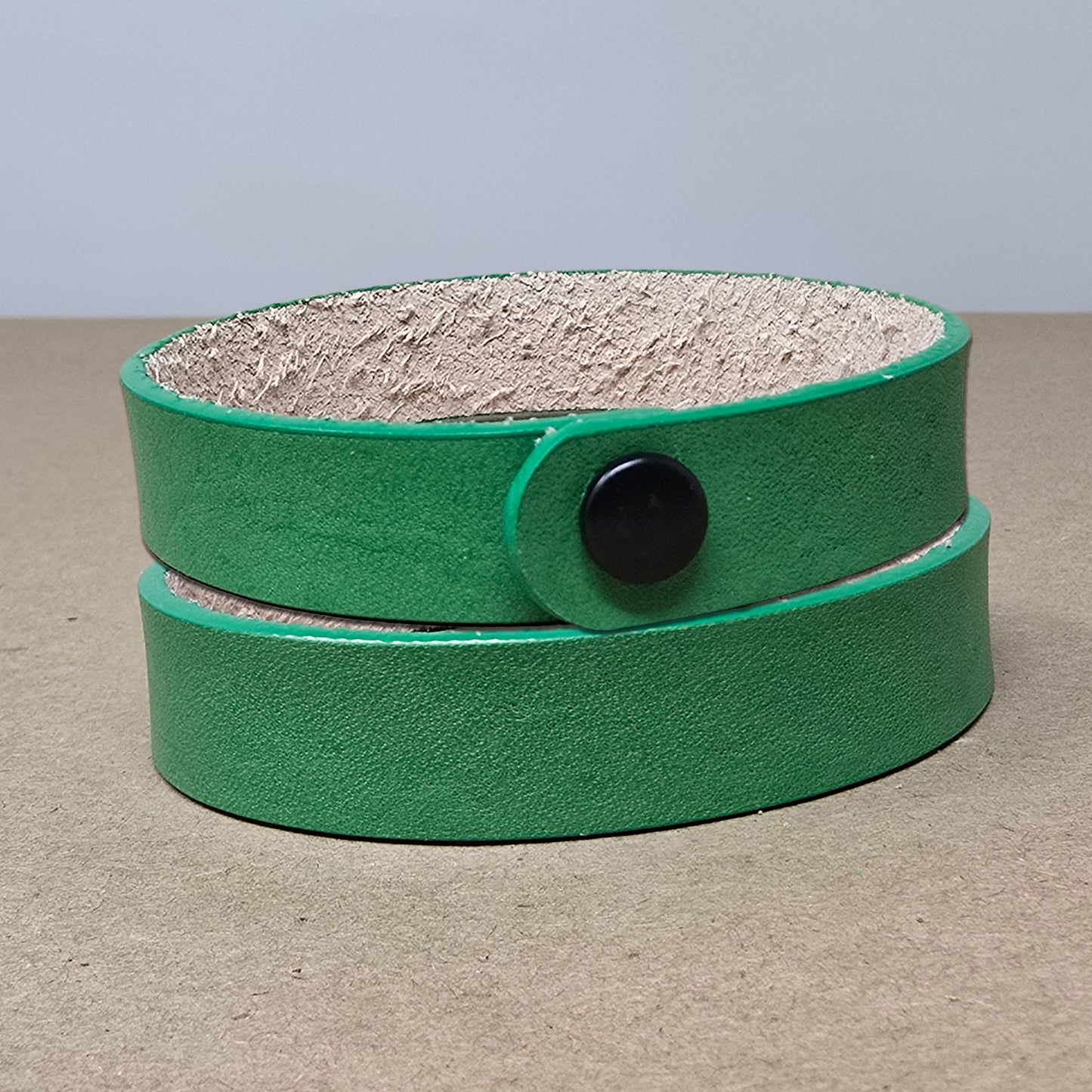8 Pack DIY Leather Bracelet Blanks – 3/4 Inch Vegetable Tanned, Hand-Dyed, Laser Safe, Ready for Stamping & Tooling