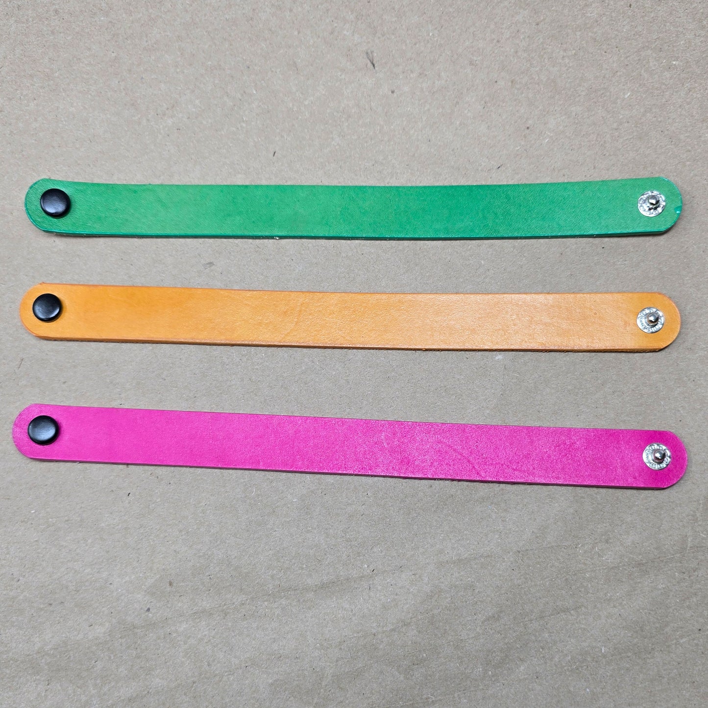 8 Pack DIY Leather Bracelet Blanks – 3/4 Inch Vegetable Tanned, Hand-Dyed, Laser Safe, Ready for Stamping & Tooling